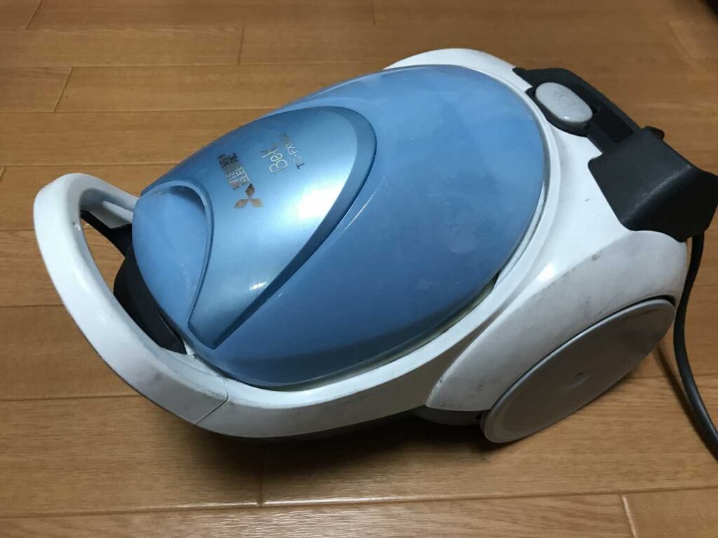 掃除機のカーボンブラシ交換(三菱Be-Kの例)｜突然動かなくなった